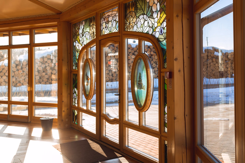 Koka durvis ar stikliem